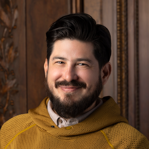 Guillermo Riveros headshot