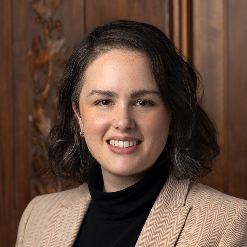 Jess Maksut headshot