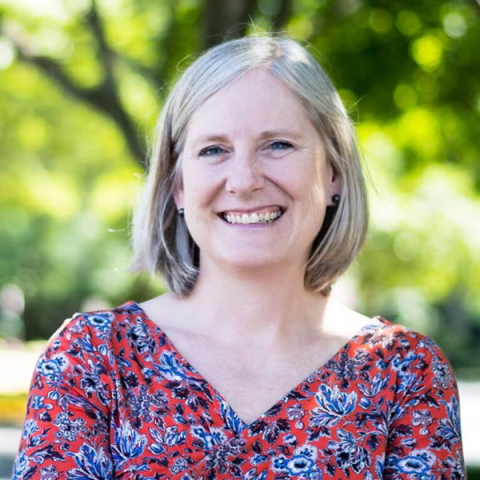 Karen Davenport headshot