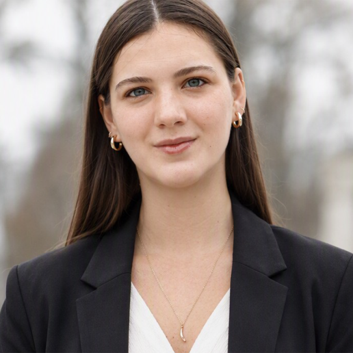 Sophie Petti headshot